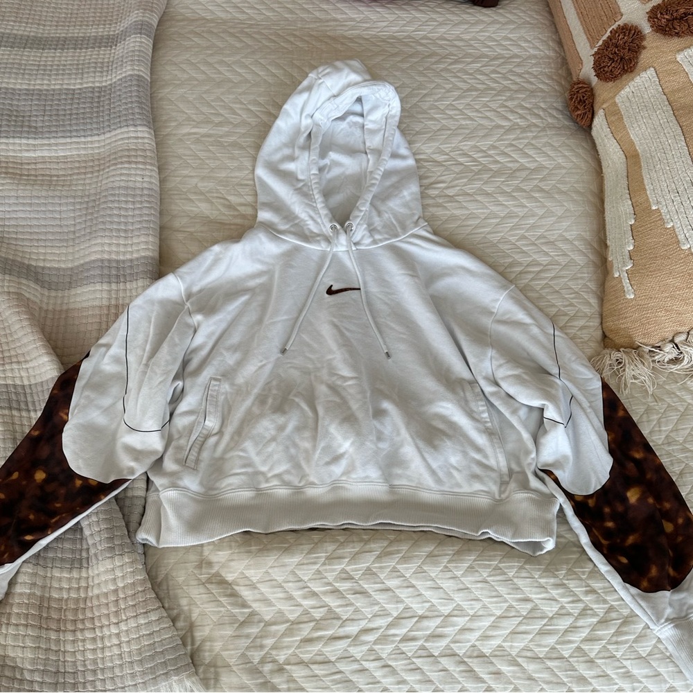 Fun Nike cropped hoodie